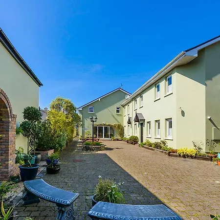 The Arch An Capall Dubh Ντίνγκλε