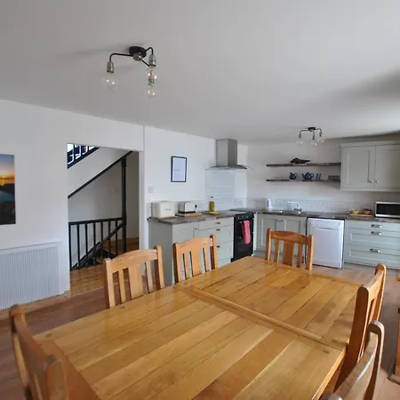 The Arch An Capall Dubh * Ντίνγκλε