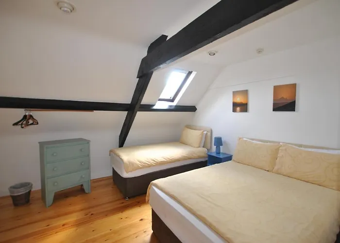 Daire The Arch An Capall Dubh *