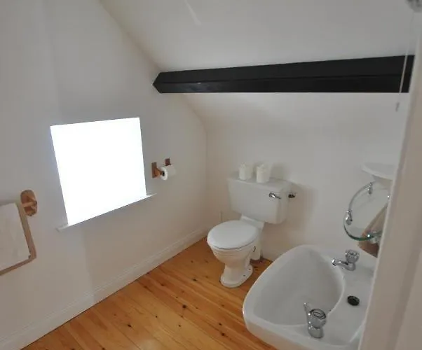 Daire The Arch An Capall Dubh Dingle